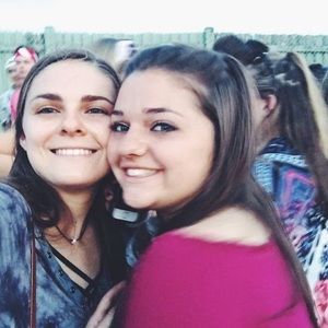 Meet your Posher, Xjulia